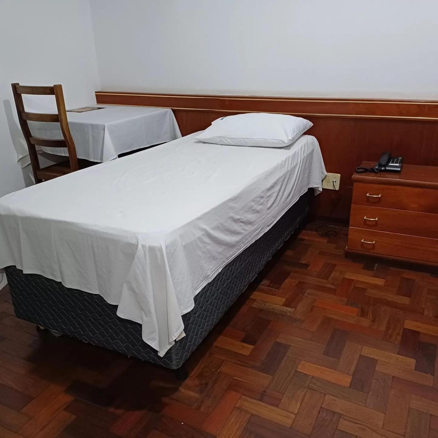 Hotel Firenze ลอนดริน่า ภายนอก รูปภาพ